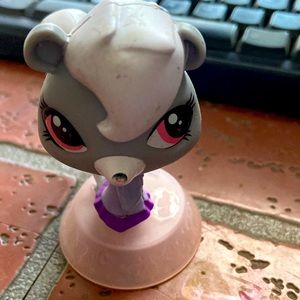 Littlest Pet Shop figure